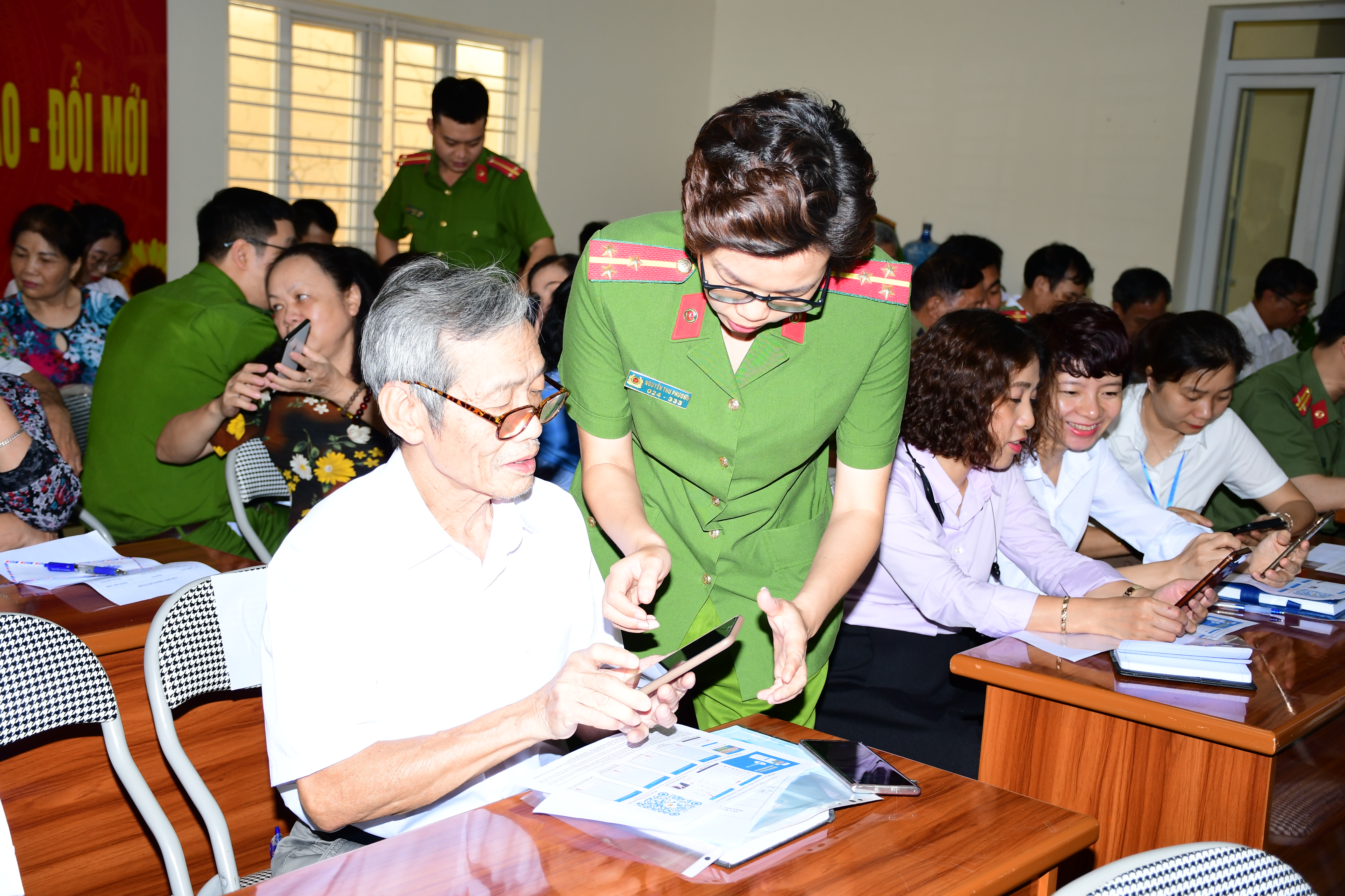 Công an phường Minh Khai: Mô hình “Nhóm Zalo bảo đảm an ninh trật tự